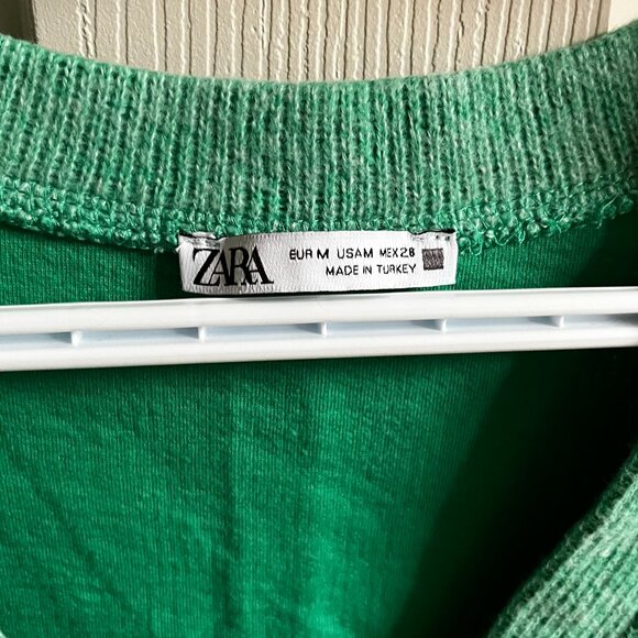 Zara Buttoned Up Knit Green Sweater - Picture 2 of 3